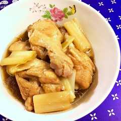 รูปของ 手羽元と長ネギの甘辛煮