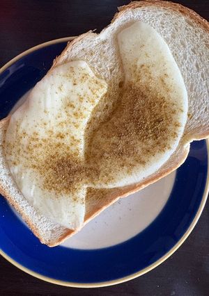 チーズトーストのクミンかけ-レシピのメイン写真