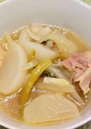 かぶとベーコンの具だくさんコンソメスープ-レシピのメイン写真