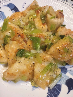 簡単柔らか♡鶏むね肉のネギ塩レモン炒め-レシピのメイン写真