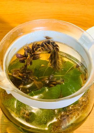 イチジクの葉とクズの花のお茶-レシピのメイン写真