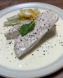 蒸し鶏胸肉の柚子クリームソース仕立て