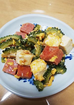 ゴーヤとスパムで彩り鮮やかチャンプルー-レシピのメイン写真