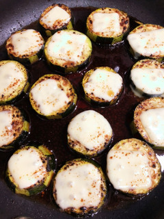 ズッキーニの焼き鳥のタレ焼きチーズのせ-レシピのメイン写真