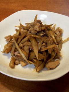 鶏肉とごぼうと味噌炒め-レシピのメイン写真