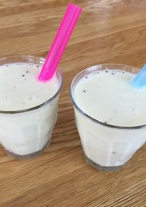 キウイ&ハニー爽やかヨーグルトスムージー-レシピのメイン写真