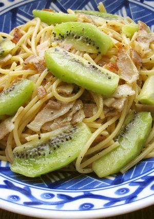 ベーコンとキウイのパスタ-レシピのメイン写真