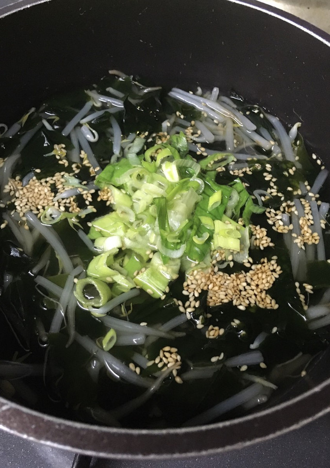もやし&わかめ　中華スープ　-レシピのメイン写真