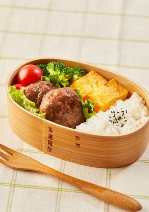 みそ汁付きハンバーグ弁当-レシピのメイン写真