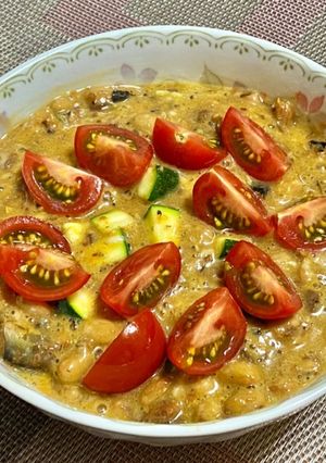 夏野菜と鰯缶の納豆・ズッキーニ＆トマト-レシピのメイン写真