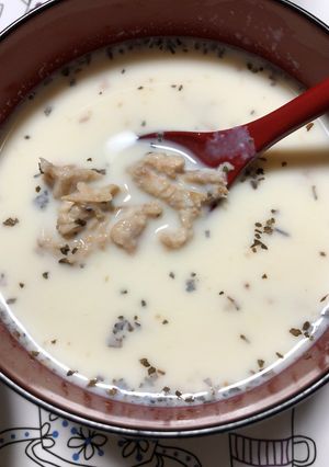 鮭の中骨水煮缶と牛乳のスープ-レシピのメイン写真