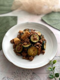 冷凍ズッキーニと厚揚げのそぼろ炒め-レシピのメイン写真