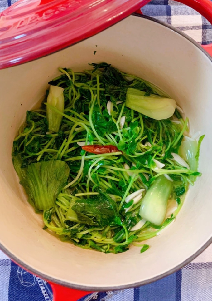 青梗菜と豆苗のエスニック風-レシピのメイン写真