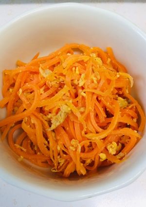 子どもの大好物☆簡単！にんじんしりしり-レシピのメイン写真
