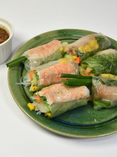 コーンの生春巻き(チキンとえび)-レシピのメイン写真