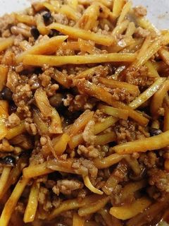 細切り筍と挽肉としめじの味噌炒め-レシピのメイン写真