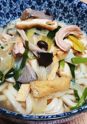 鶏の出汁が美味☆ニラと揚げのうどん-レシピのメイン写真