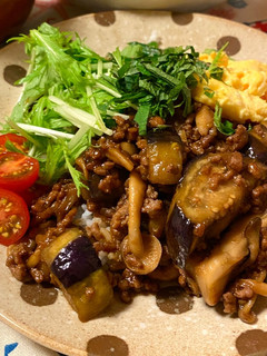 なすときのこの味噌そぼろごはん*+-レシピのメイン写真
