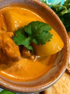 豚バラ肉とジャガイモのレッドカレー煮込み-レシピのメイン写真