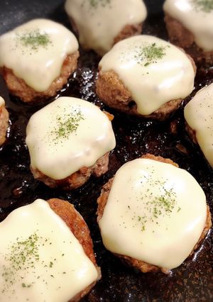 ウチのアレ♡お弁当に！チーズハンバーグ-レシピのメイン写真
