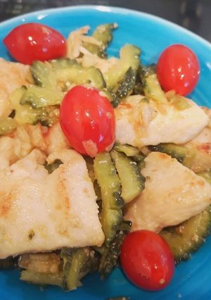 鶏胸肉とゴーヤの塩麹炒め-レシピのメイン写真