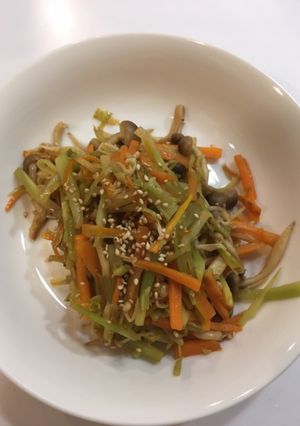 ブロッコリーの茎ぽん酢炒め-レシピのメイン写真