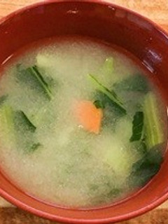 チンゲン菜と人参のみそ汁-レシピのメイン写真