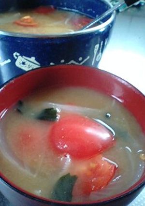トマトの味噌汁-レシピのメイン写真