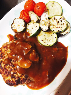 夏野菜とハンバーグカレー-レシピのメイン写真