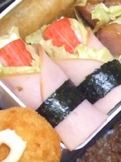 簡単一品☆お弁当やおつまみに☆カニカマ巻-レシピのメイン写真