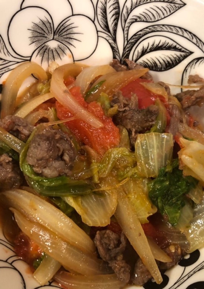 牛肉と玉ねぎとレタスの炒め-レシピのメイン写真