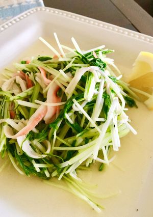 水菜とカニカマの炒め物♩レモンで味が絶品-レシピのメイン写真