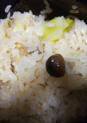 簡単美味・帆立貝ヒモの炊き込みご飯-レシピのメイン写真
