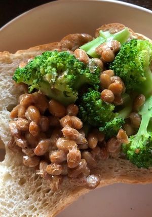 納豆とブロッコリーの白だしトースト-レシピのメイン写真
