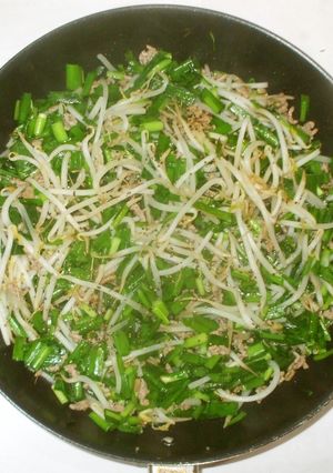 ひき肉ニラもやし炒め♪簡単-レシピのメイン写真