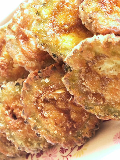 丸ごとゴーヤのカレー揚げ。ゴーヤ好き限定-レシピのメイン写真