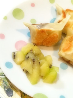 子供と一緒に♪簡単やみつきキウイ餃子♡-レシピのメイン写真