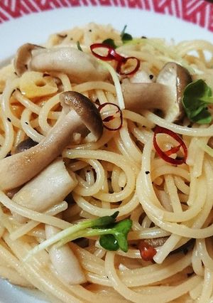 にんにくたっぷり♪キノコのペペロンチーノ-レシピのメイン写真