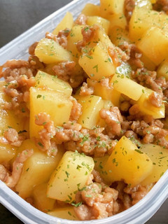 簡単!じゃがいもとひき肉の美味とろ炒め-レシピのメイン写真