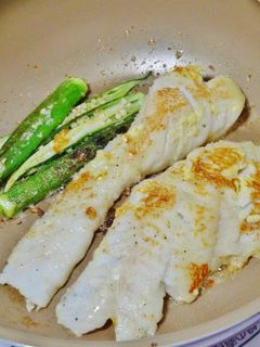 マヨでムニエル白身魚。野菜も一緒に-レシピのメイン写真