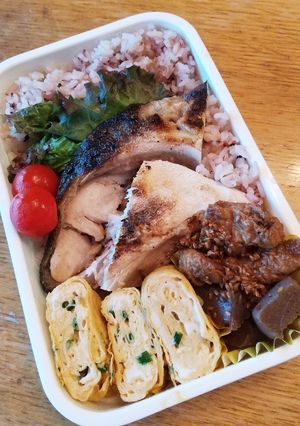 お弁当(6/19)ブリかま-レシピのメイン写真