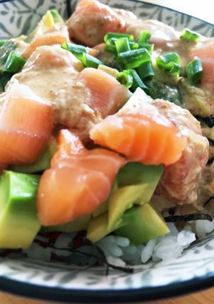 アボカドサーモン丼-レシピのメイン写真