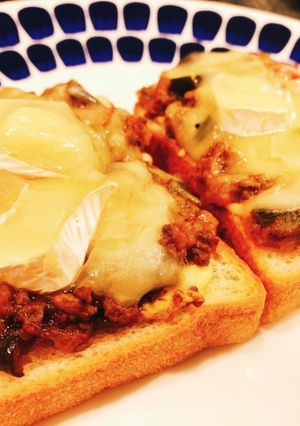 キーマカレーを使ったピザトースト-レシピのメイン写真