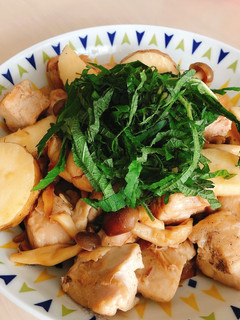 大葉で爽やか!鶏肉と長芋のバタポン炒め-レシピのメイン写真