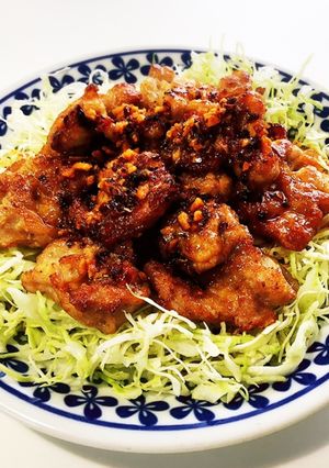 豚肉の薄切りと食べラーで！ピリ辛油淋鶏風-レシピのメイン写真