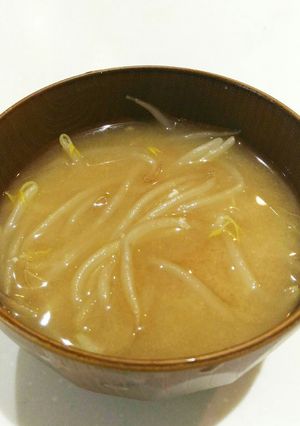 超シンプル。もやしのみそ汁-レシピのメイン写真