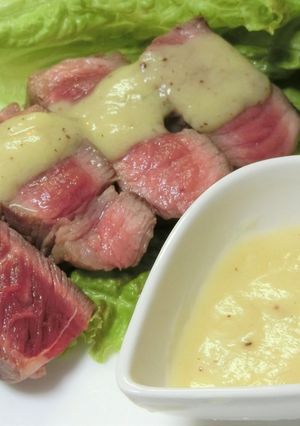肉のうま味引き立つ！絶品キウイソース-レシピのメイン写真
