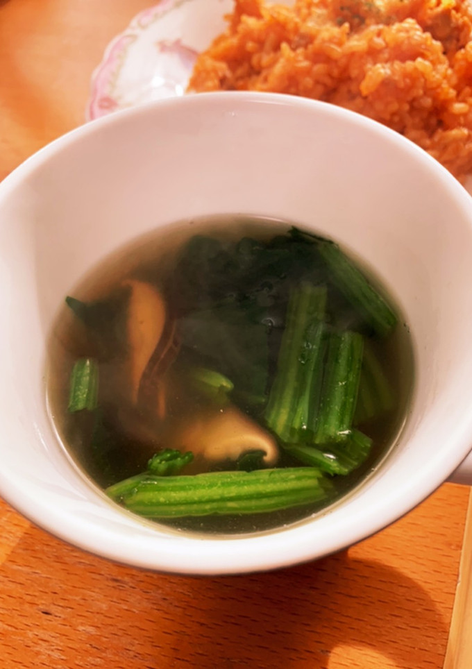しいたけとほうれん草のコンソメスープ-レシピのメイン写真