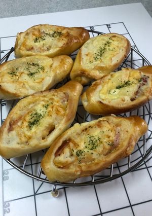 明太マヨでベーコンチーズパン-レシピのメイン写真