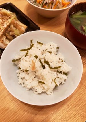 昆布大量消費！昆布と梅の炊き込みごはん-レシピのメイン写真